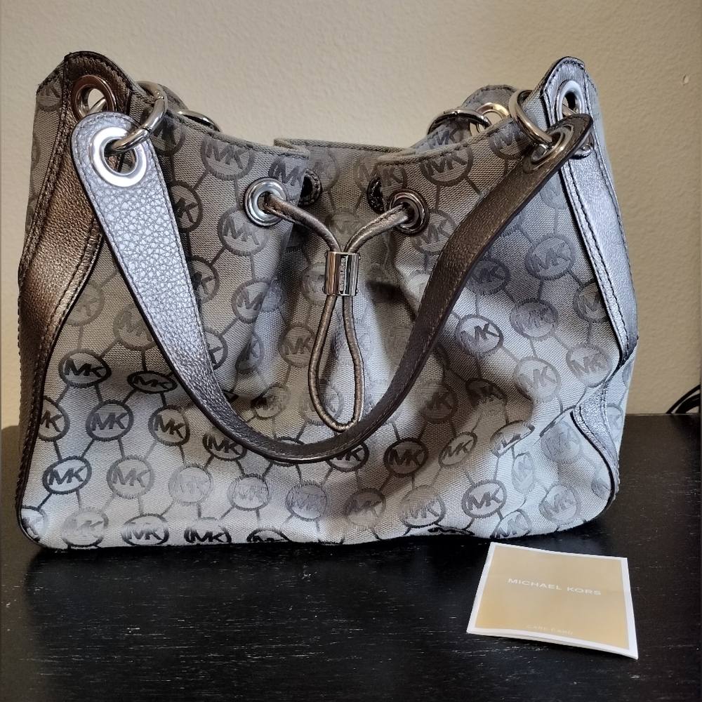Michael Kors Shoulder Bag Grey/Silver/Like New